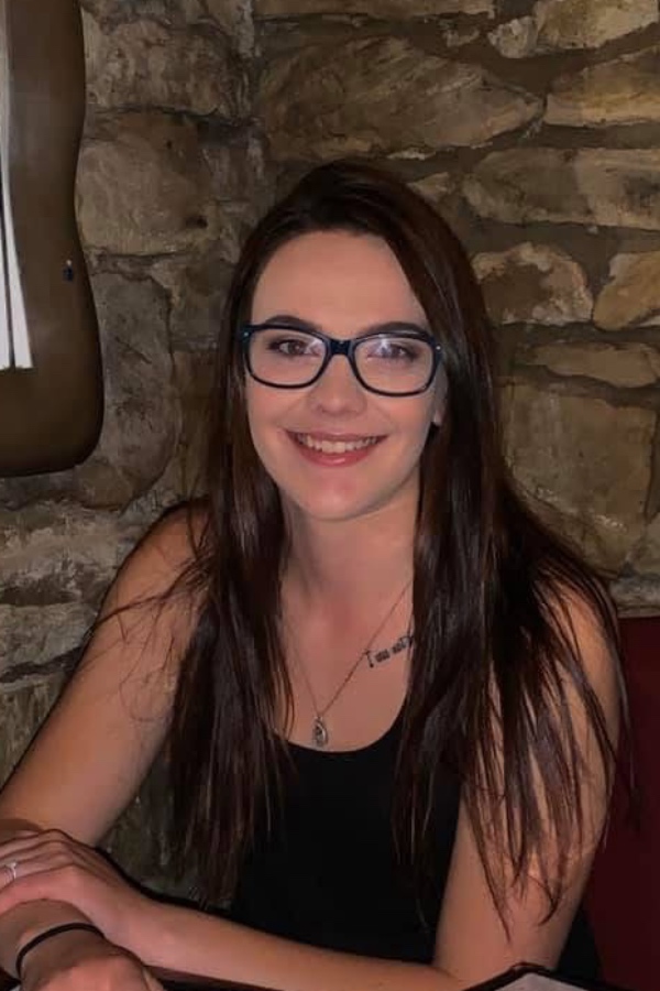 Cruise Brothers Travel Agent Sierra Jones